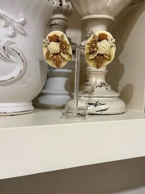 Vintage 3D Floral Design Clip-On Earrings with Gold Accents